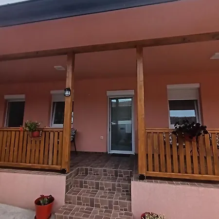 아파트 Stojkovic *